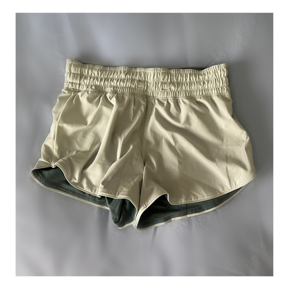 New Lululemon Reversible 3" Choose a Side Short - Picture 6 of 7